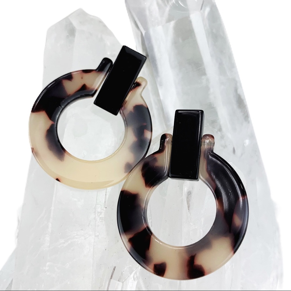 Light Tortoise Black Acrylic Hoop Circle Earrings